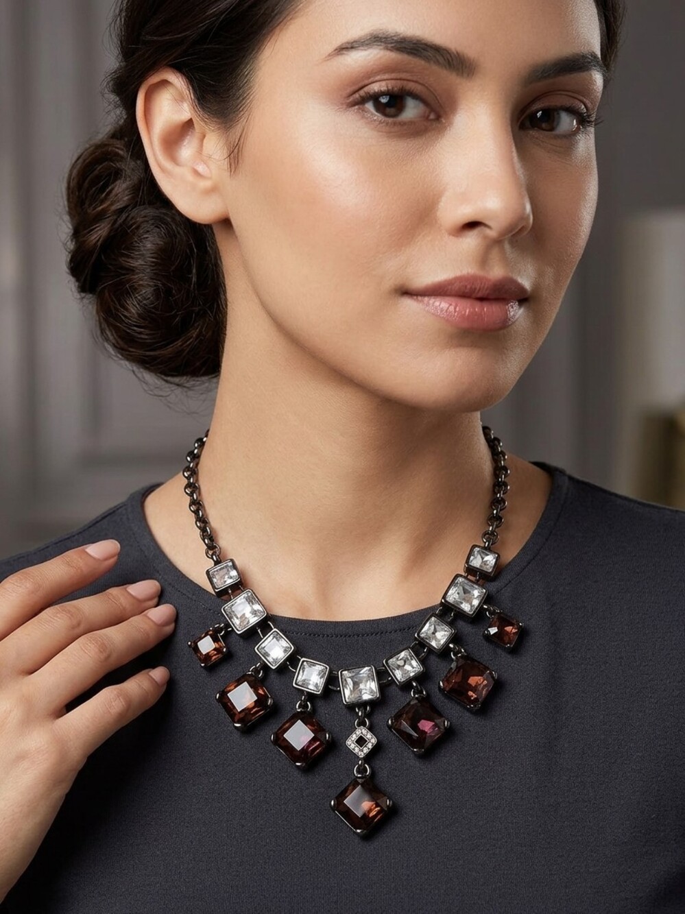 Necklace Vintage Style White House Black Market Purple Crystal  Blackstone Chain
